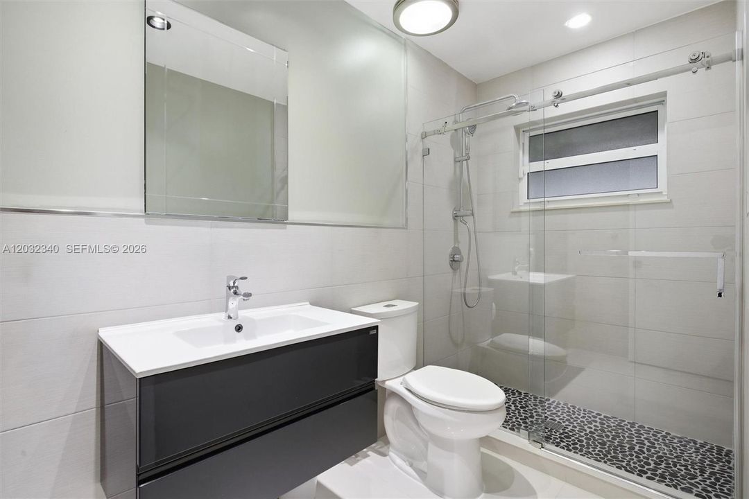 For Sale: $550,000 (3 beds, 2 baths, 1205 Square Feet)