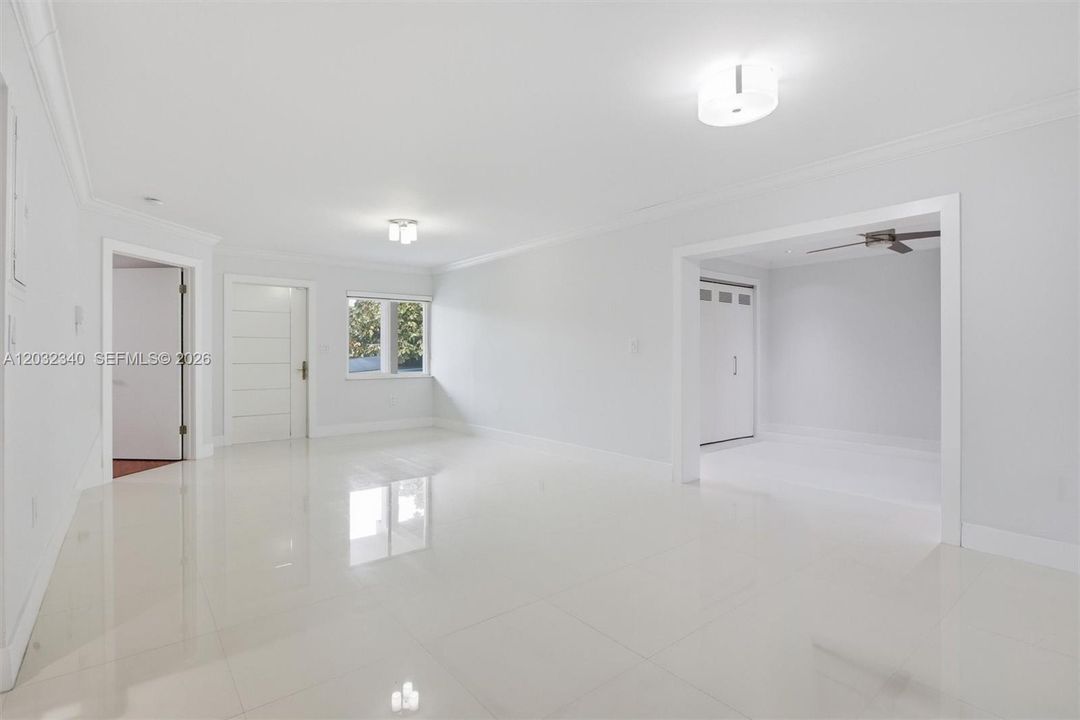 For Sale: $550,000 (3 beds, 2 baths, 1205 Square Feet)