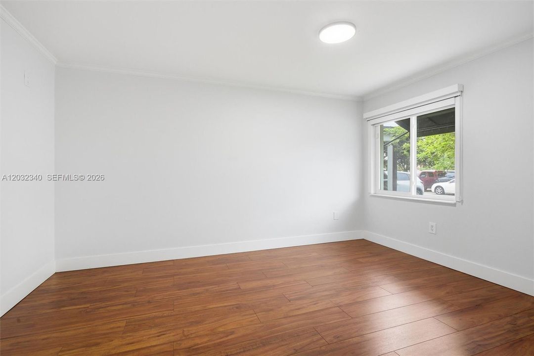 For Sale: $550,000 (3 beds, 2 baths, 1205 Square Feet)