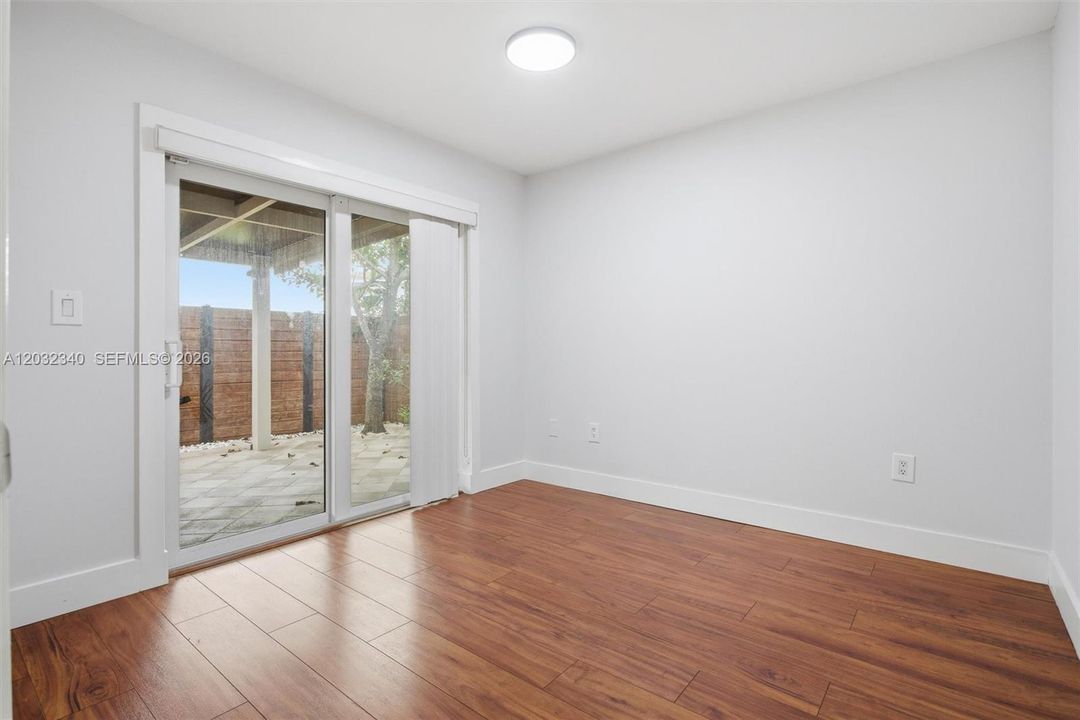 For Sale: $550,000 (3 beds, 2 baths, 1205 Square Feet)