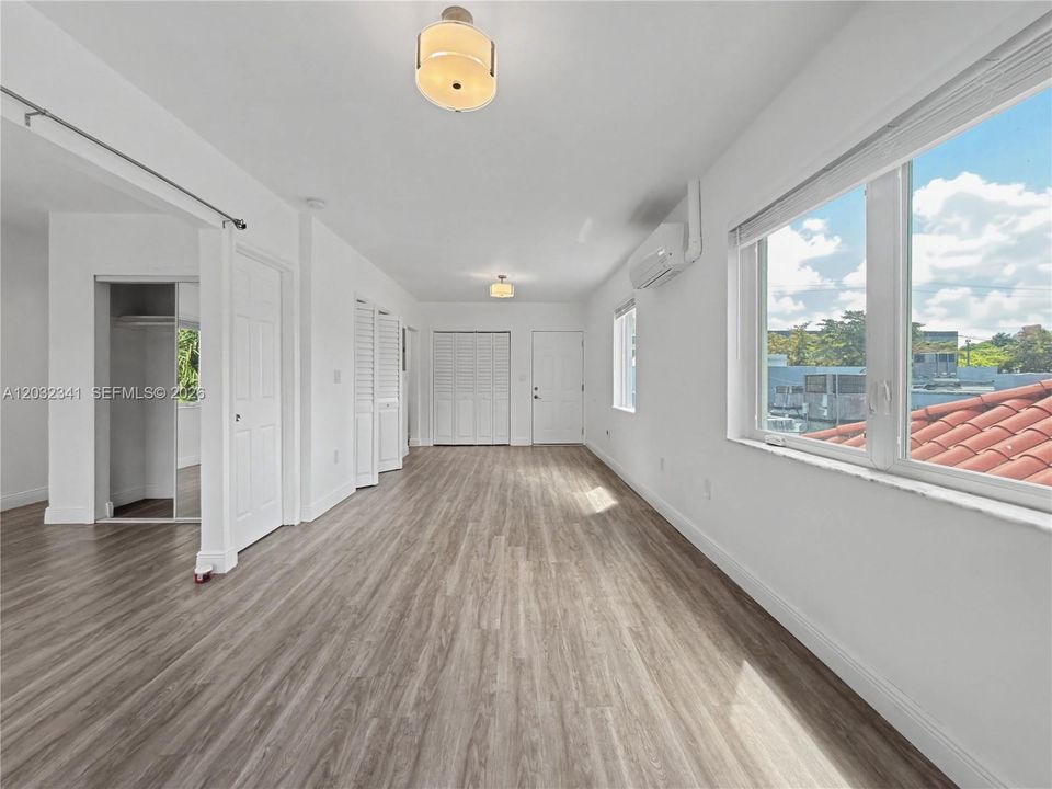 For Rent: $2,200 (0 beds, 1 baths, 600 Square Feet)