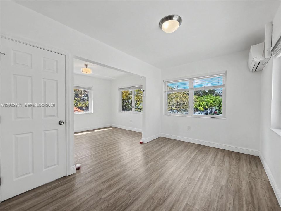 For Rent: $2,200 (0 beds, 1 baths, 600 Square Feet)