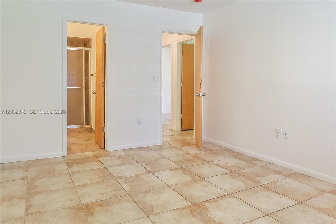 For Rent: $3,000 (3 beds, 2 baths, 1480 Square Feet)
