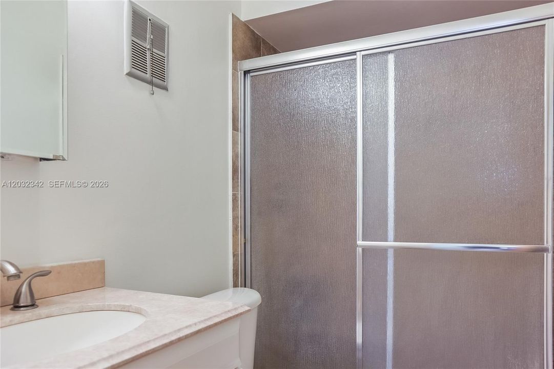 For Rent: $3,000 (3 beds, 2 baths, 1480 Square Feet)