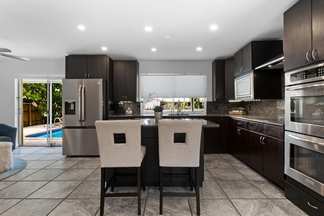 accutour_1418-ne-57th-pl-18