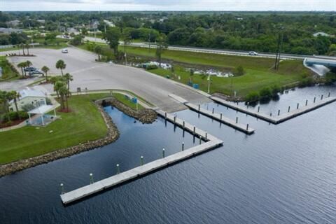 C24 Canal boat ramp