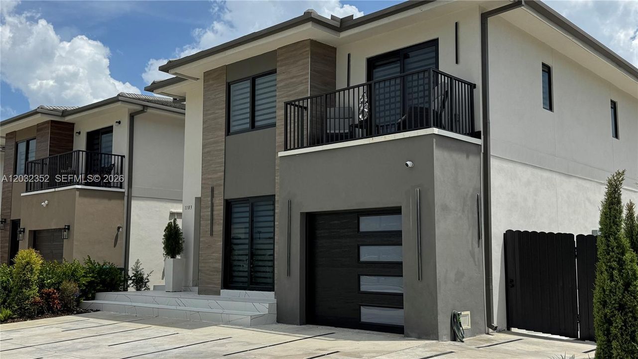 En Renta: $4,500 (5 camas, 4 baños, 1902 Pies cuadrados)