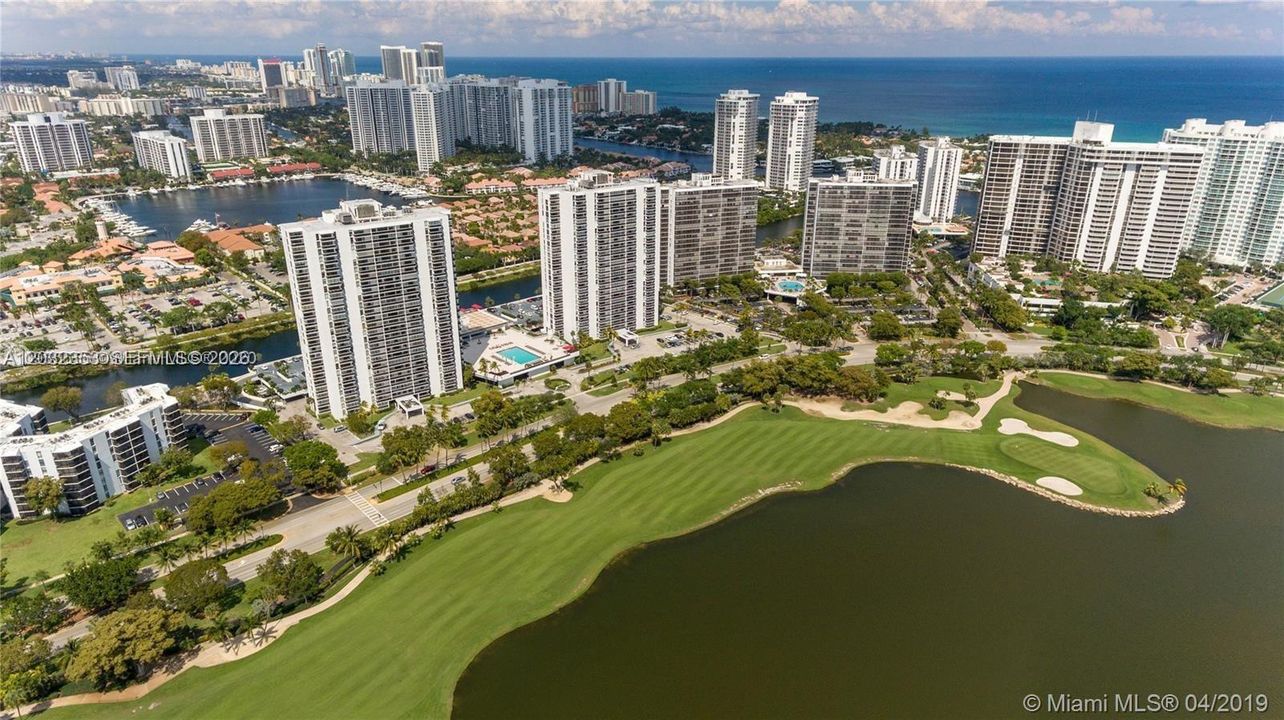 For Sale: $290,999 (2 beds, 2 baths, 1142 Square Feet)