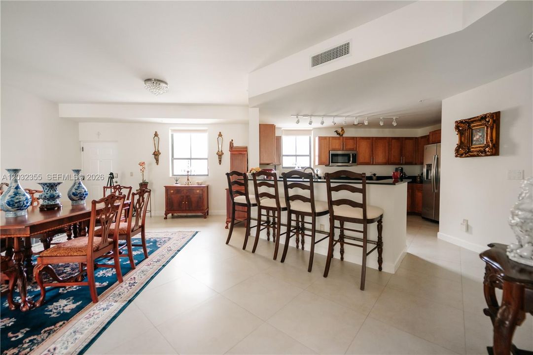 For Sale: $738,000 (2 beds, 2 baths, 1925 Square Feet)