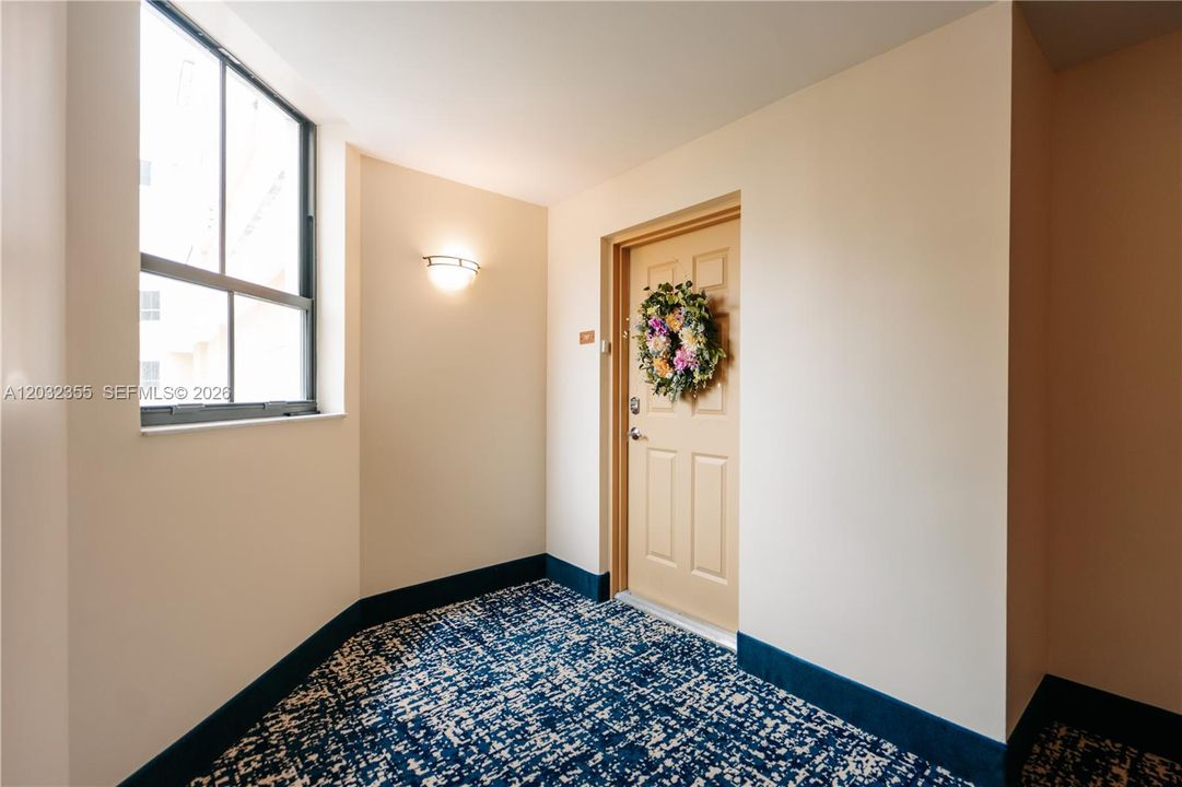 For Sale: $738,000 (2 beds, 2 baths, 1925 Square Feet)