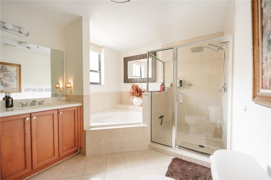 For Sale: $738,000 (2 beds, 2 baths, 1925 Square Feet)