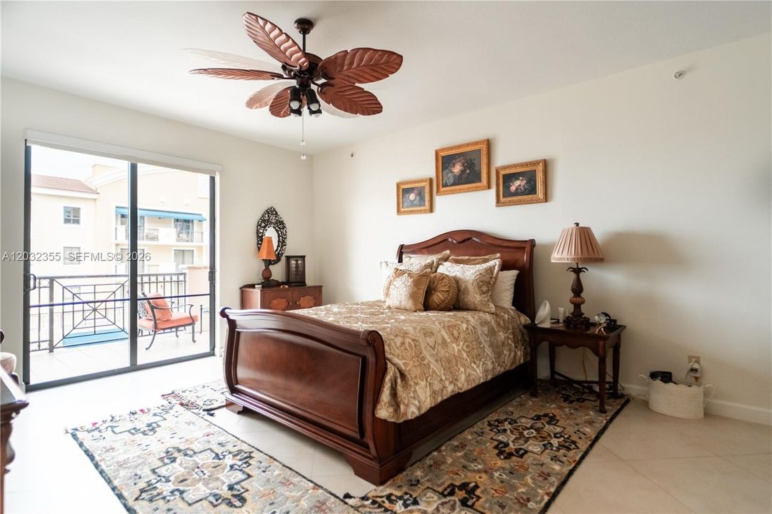 For Sale: $738,000 (2 beds, 2 baths, 1925 Square Feet)