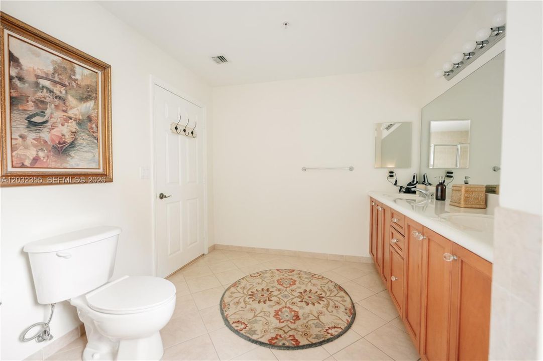 For Sale: $738,000 (2 beds, 2 baths, 1925 Square Feet)