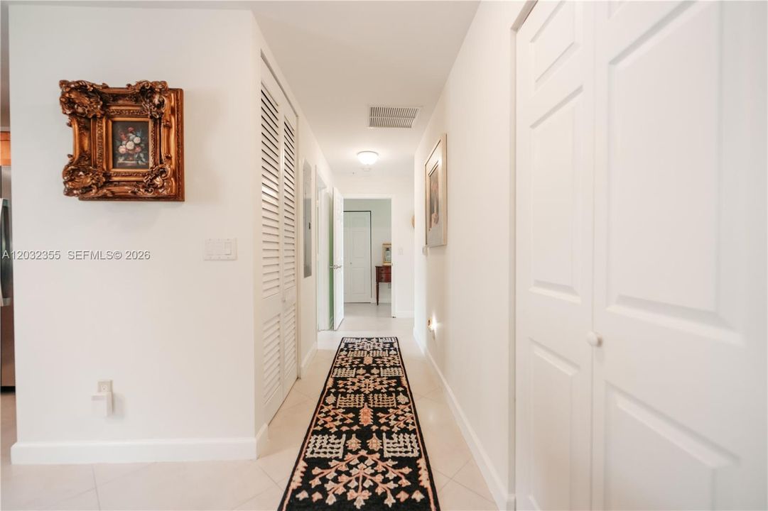 For Sale: $738,000 (2 beds, 2 baths, 1925 Square Feet)
