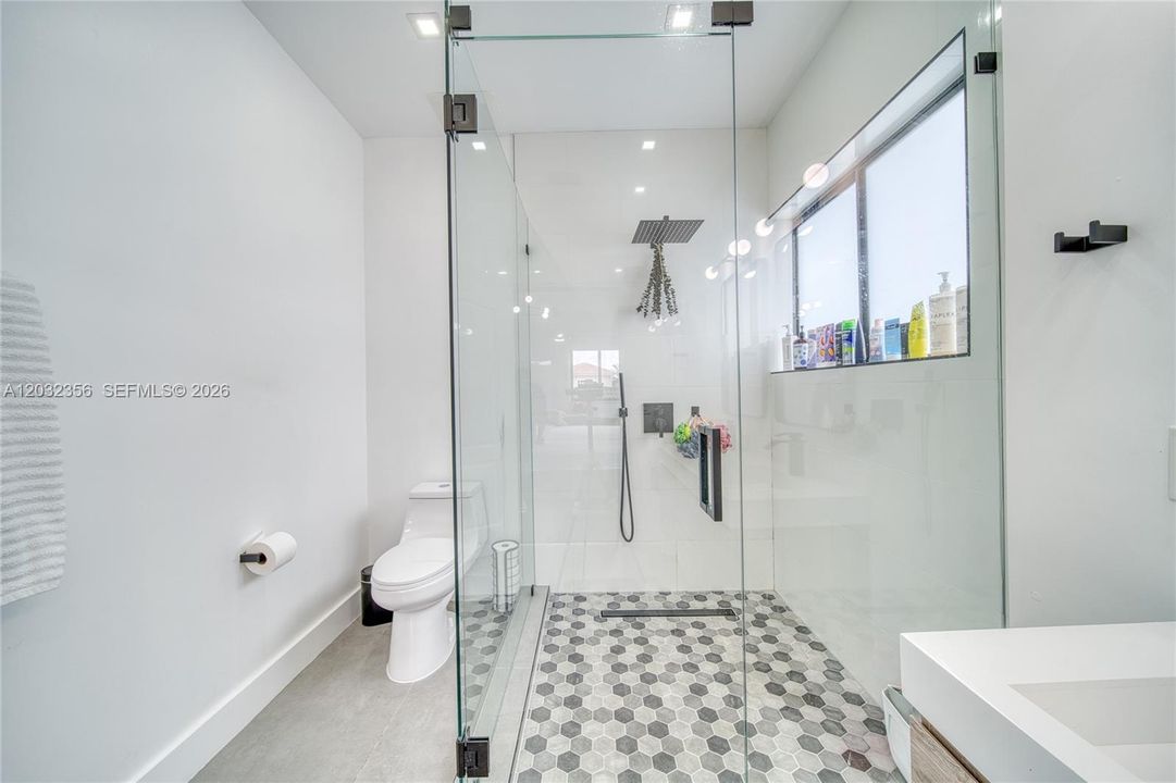 For Sale: $665,000 (3 beds, 2 baths, 1772 Square Feet)
