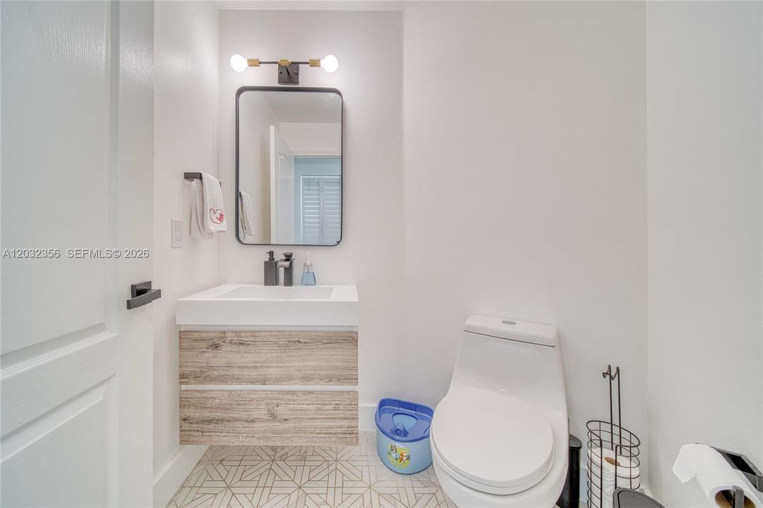 For Sale: $665,000 (3 beds, 2 baths, 1772 Square Feet)