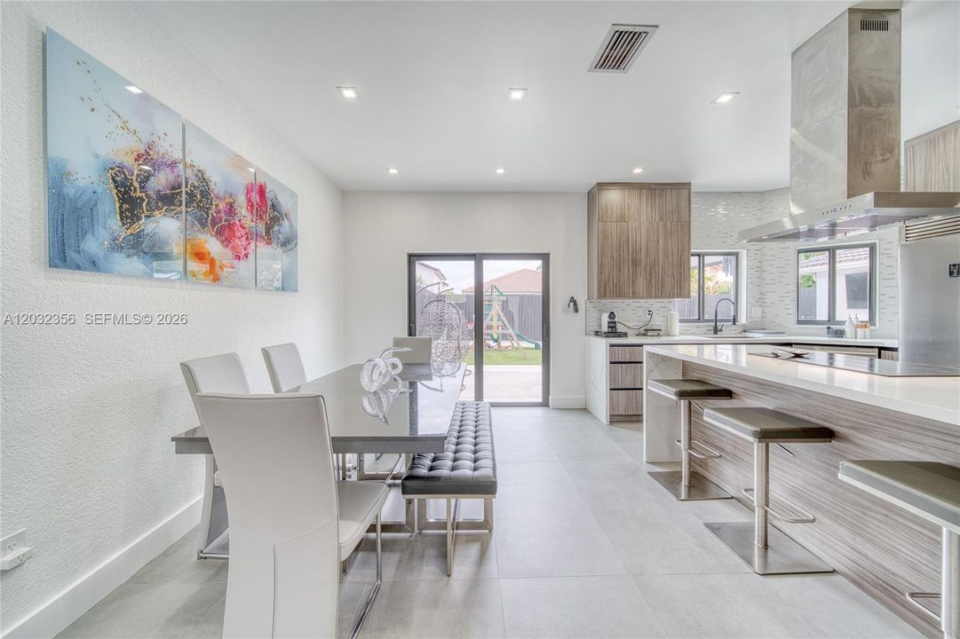 For Sale: $665,000 (3 beds, 2 baths, 1772 Square Feet)