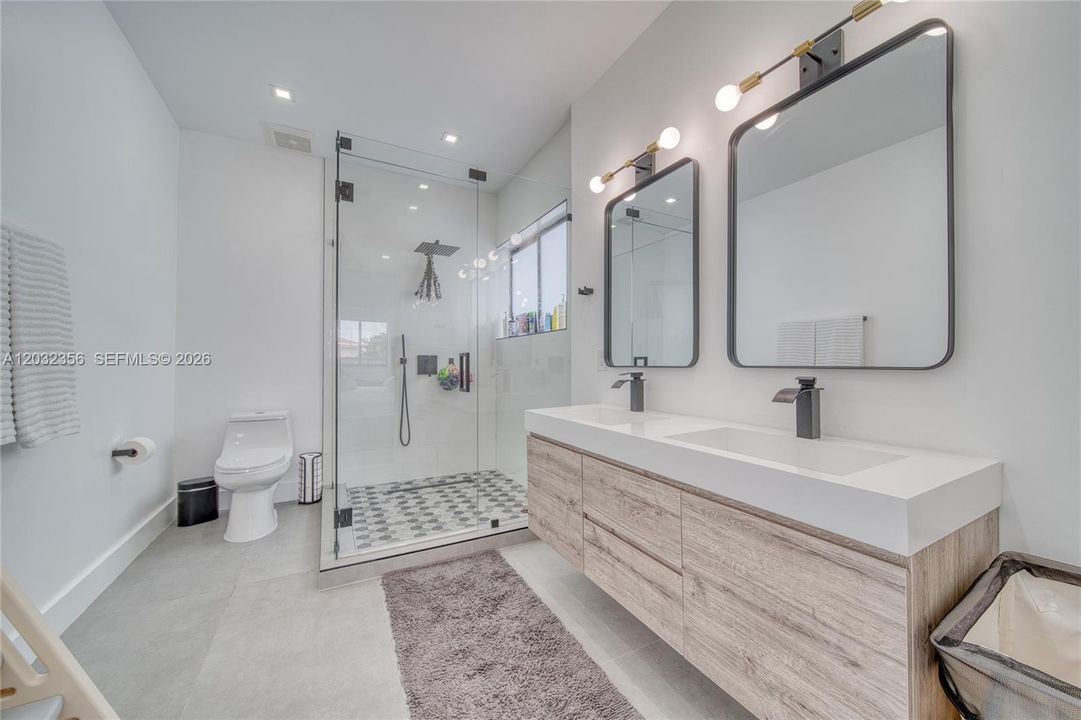 For Sale: $665,000 (3 beds, 2 baths, 1772 Square Feet)