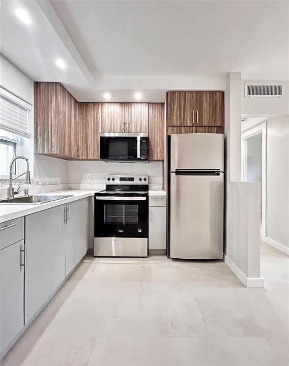 For Rent: $1,700 (1 beds, 1 baths, 480 Square Feet)