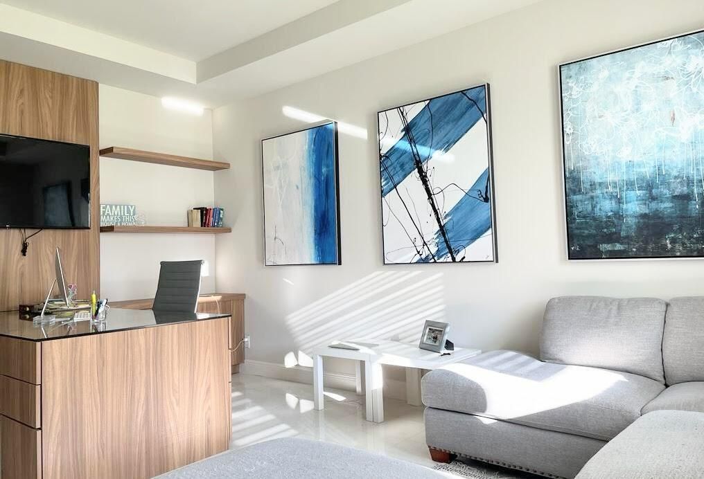 OFFICE / DEN