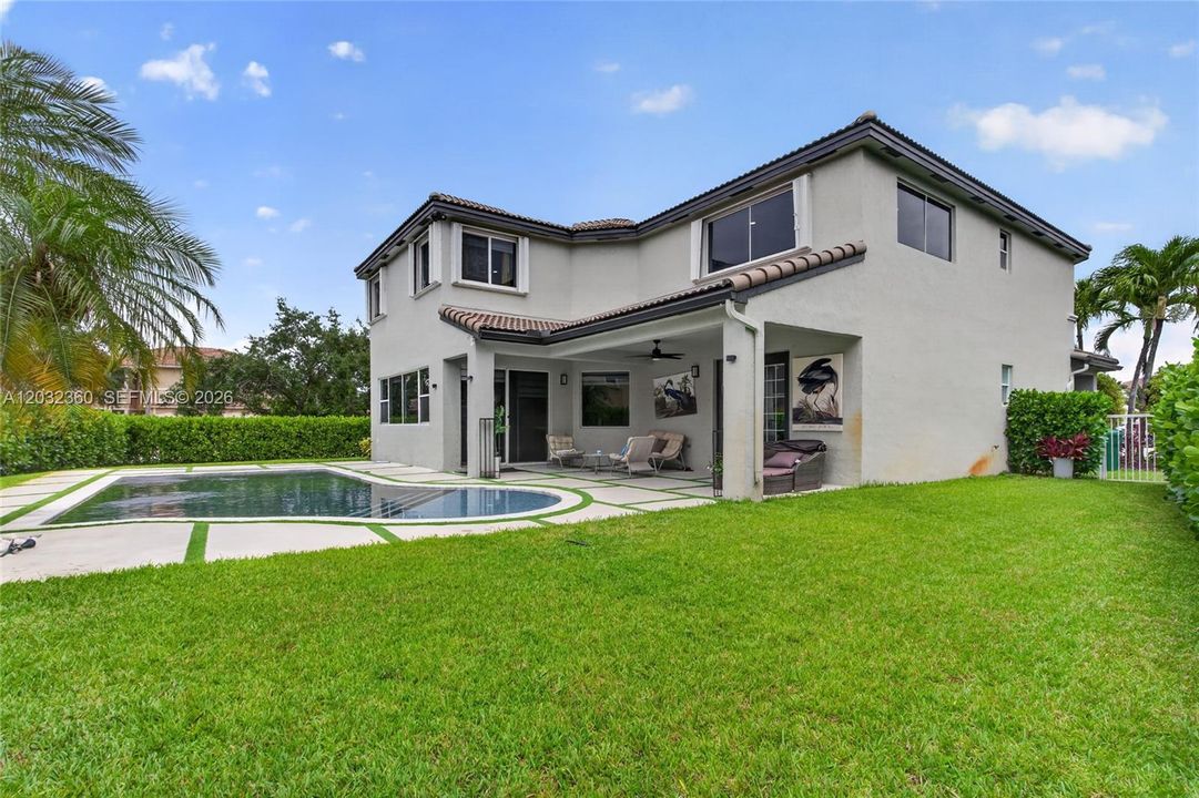 En Renta: $8,990 (5 camas, 4 baños, 3408 Pies cuadrados)