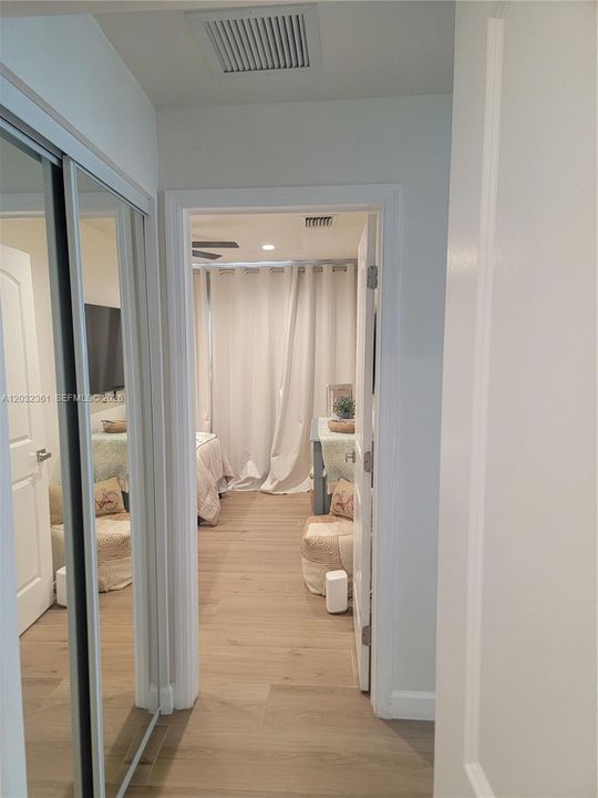 For Rent: $3,599 (2 beds, 1 baths, 1096 Square Feet)