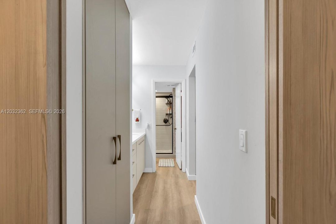 For Sale: $294,900 (2 beds, 2 baths, 1150 Square Feet)