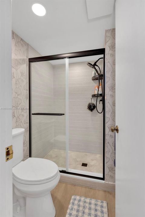 For Sale: $294,900 (2 beds, 2 baths, 1150 Square Feet)