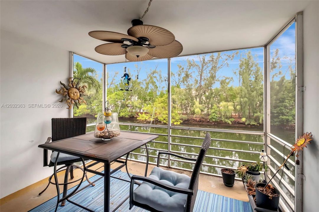 For Rent: $1,890 (1 beds, 1 baths, 865 Square Feet)