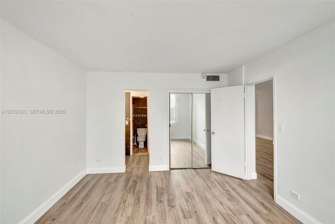 For Rent: $1,890 (1 beds, 1 baths, 865 Square Feet)