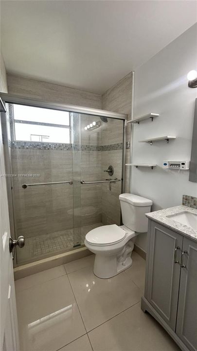 For Rent: $2,200 (2 beds, 1 baths, 891 Square Feet)