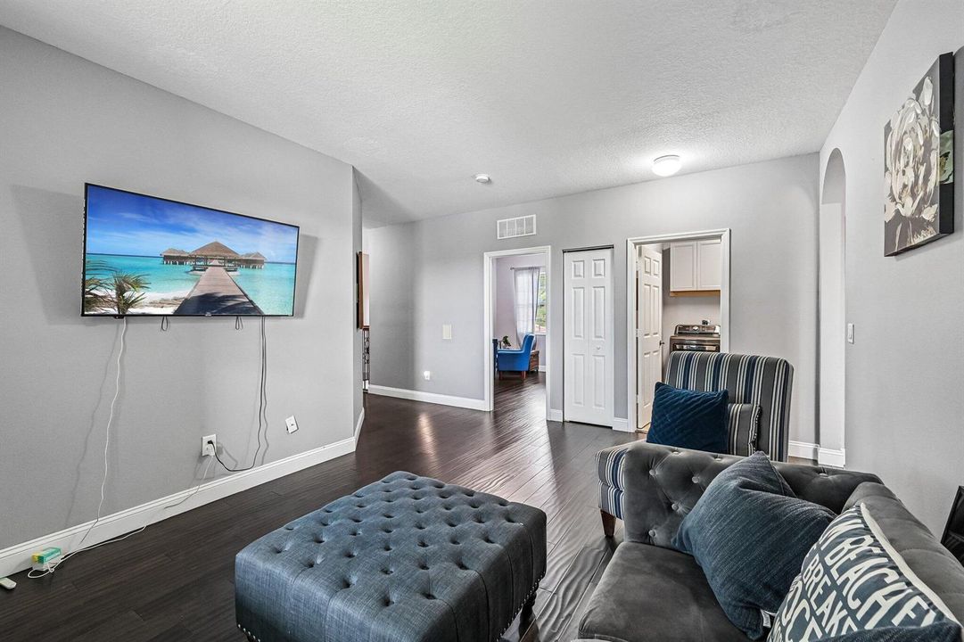 39-web-or-mls-Palisades Dr-S3105-037