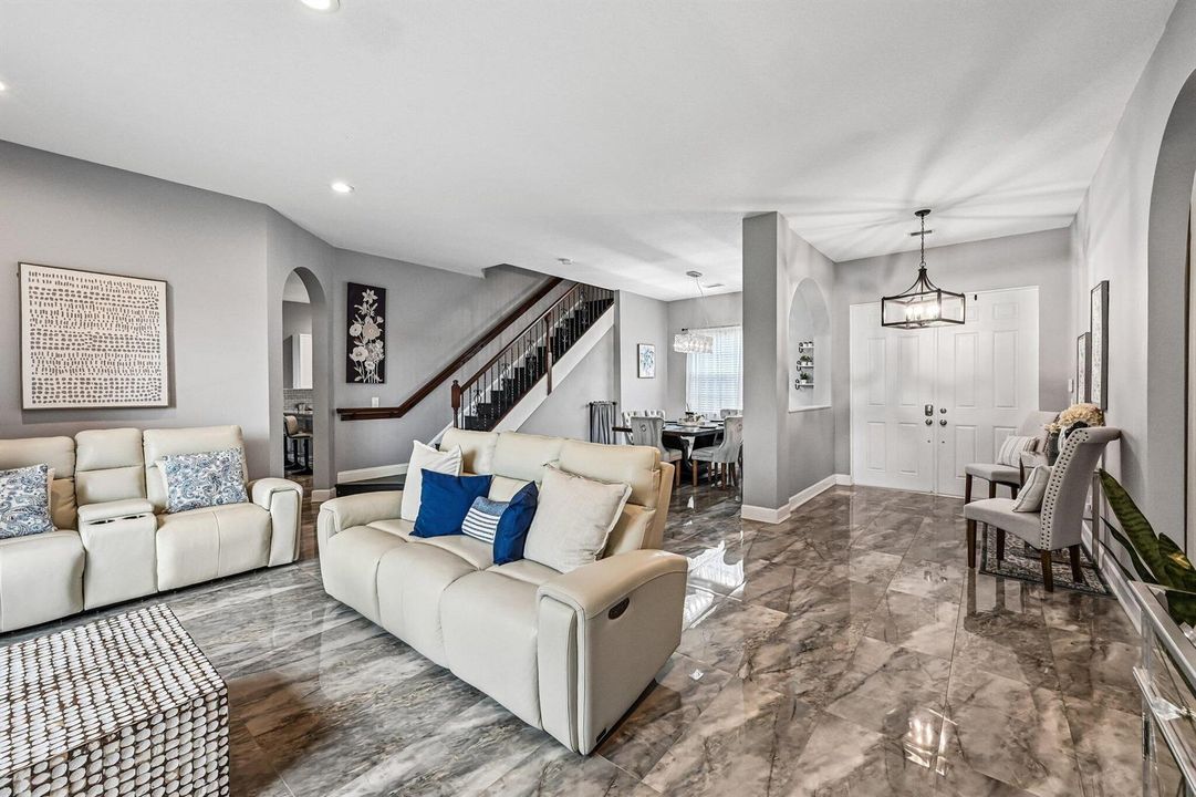 9-web-or-mls-Palisades Dr-S3105-007