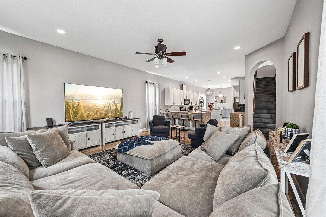 24-web-or-mls-Palisades Dr-S3105-022