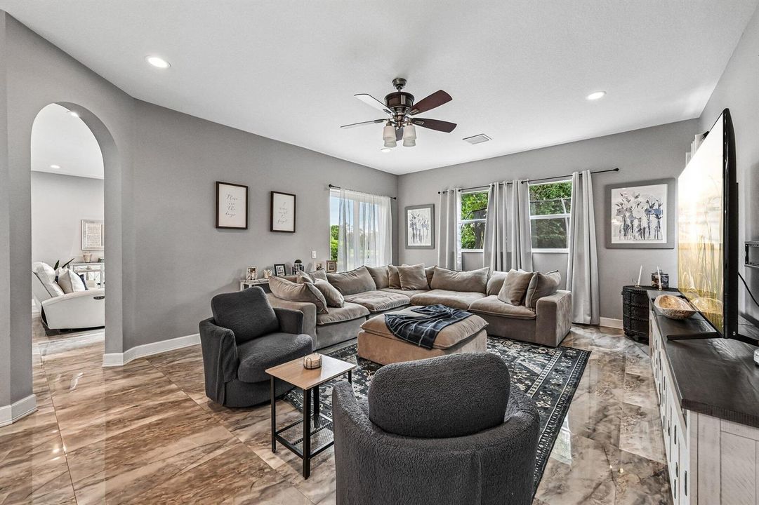 23-web-or-mls-Palisades Dr-S3105-021