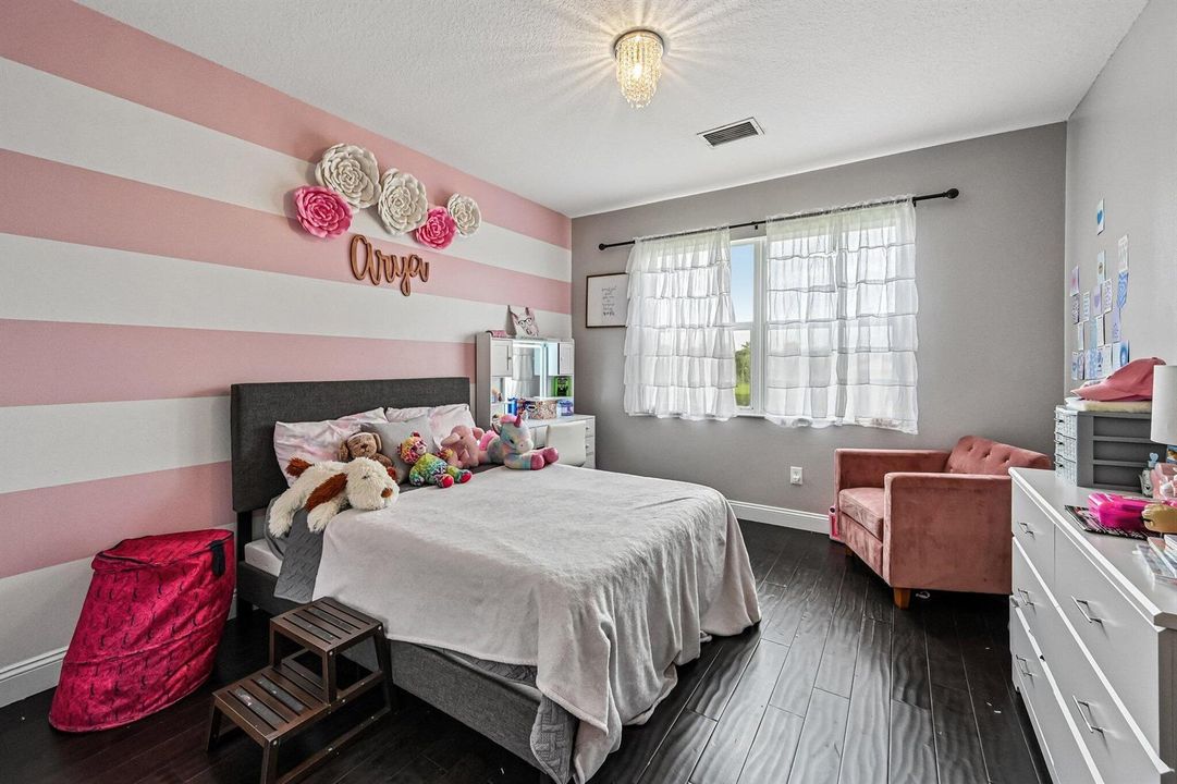 47-web-or-mls-Palisades Dr-S3105-045