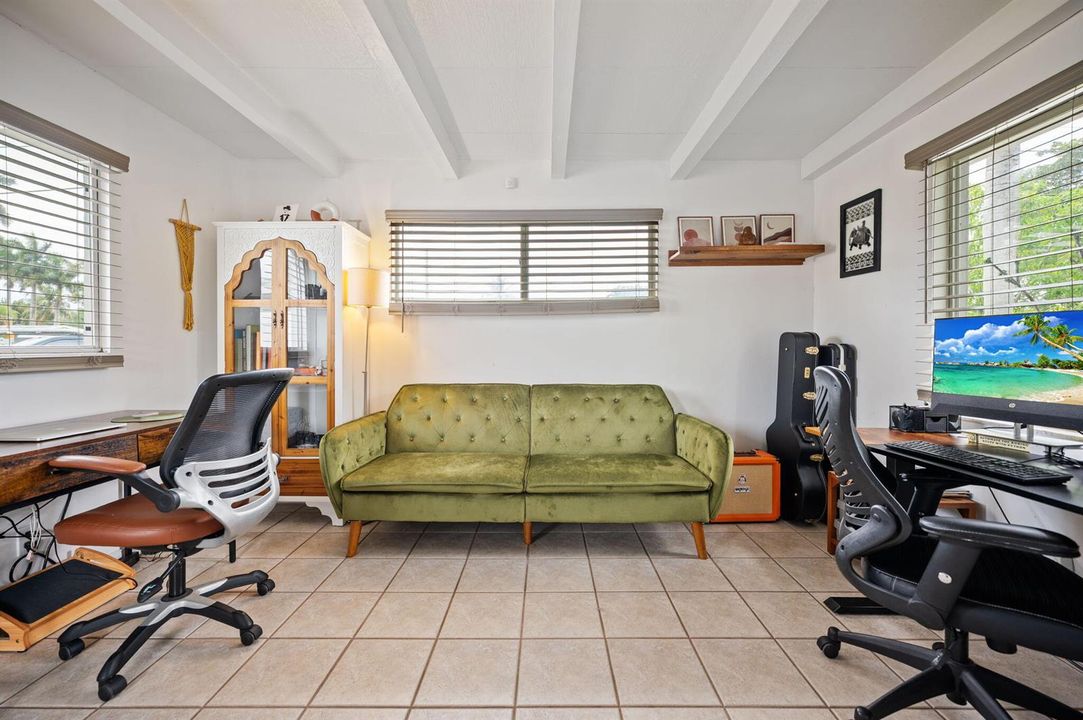 23-web-or-mls-2625-gulfstream-ln