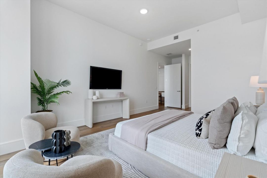 15-220 Lake Shore Drive #2305 Lake Park,