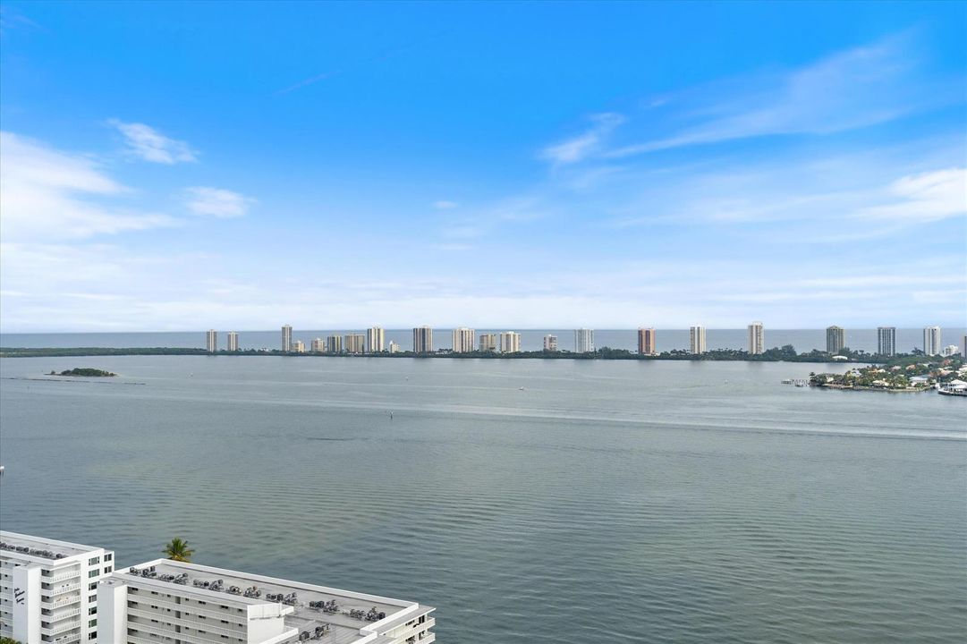 25-220 Lake Shore Drive #2305 Lake Park,