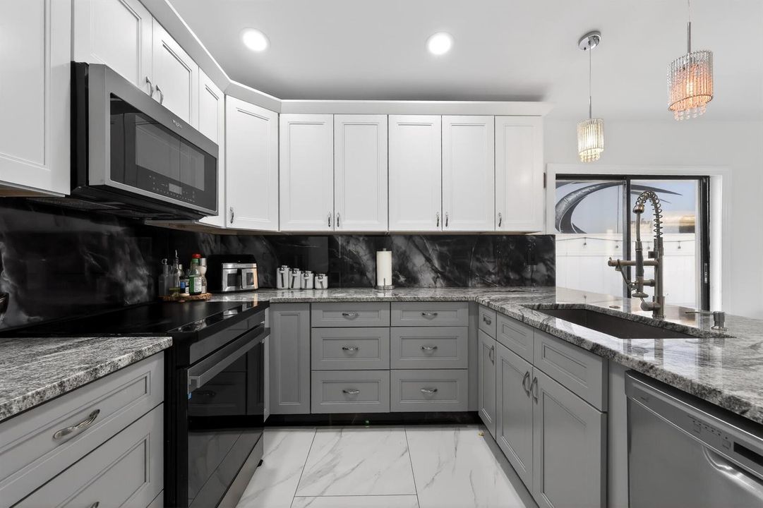 20_11423_Whisper_Sound_Dr-Kitchen-0088