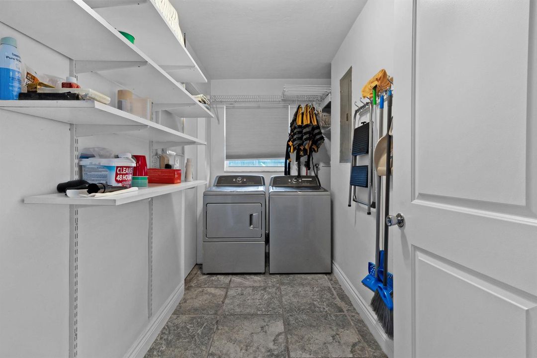 accutour_1418-ne-57th-pl-37