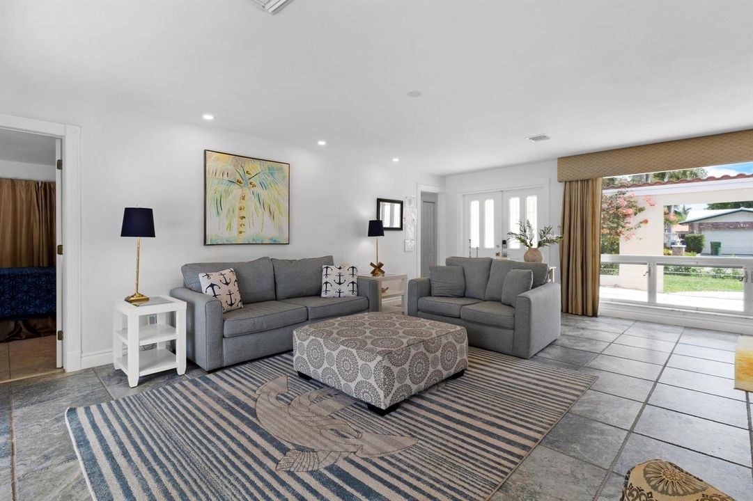 accutour_1418-ne-57th-pl-11