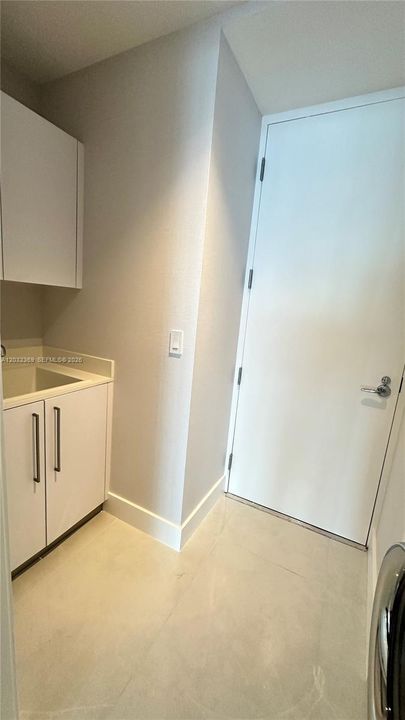 For Sale: $4,299,000 (2 beds, 2 baths, 1571 Square Feet)