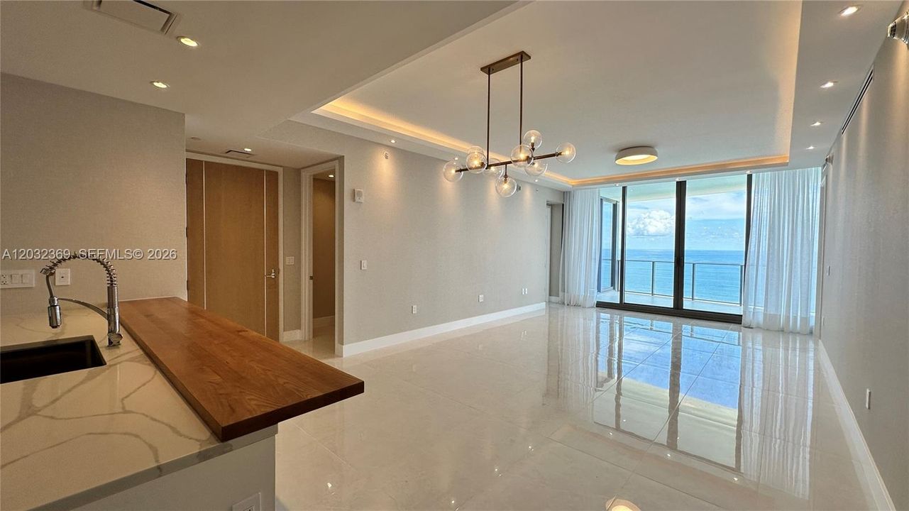 For Sale: $4,299,000 (2 beds, 2 baths, 1571 Square Feet)