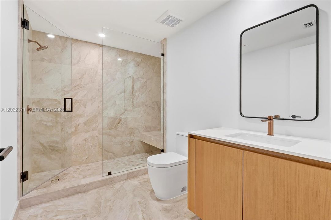 For Sale: $3,050,000 (2 beds, 2 baths, 1756 Square Feet)