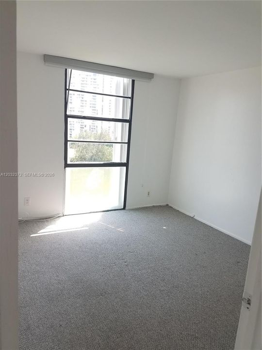 For Rent: $2,000 (2 beds, 2 baths, 1081 Square Feet)