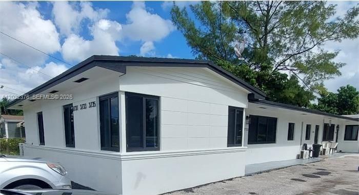 В аренду: $1,750 (1 спален, 1 ванн, 400 Квадратных фут)