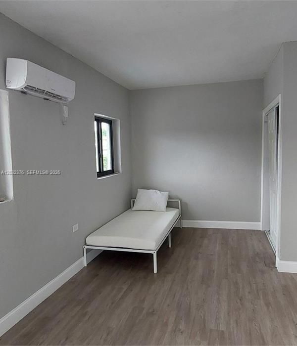 В аренду: $1,750 (1 спален, 1 ванн, 400 Квадратных фут)