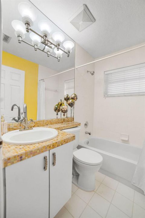 2nd. bathroom