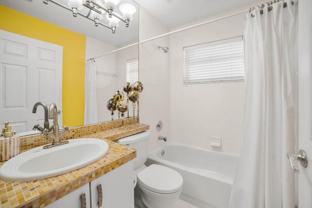 2nd.bathroom